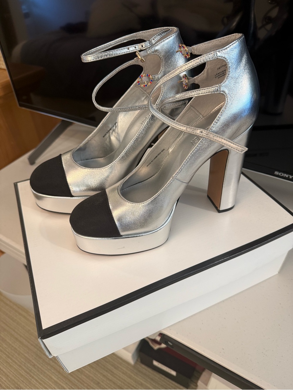 Steve Madden Silver Metallic Platform Heels with Black Cap Toe